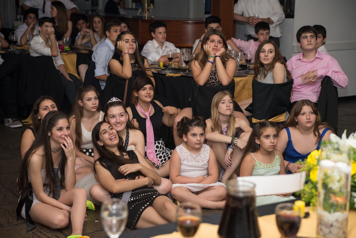 Fotos de la fiesta de quince de Agustina por Diego Delgado Fotógrafo.