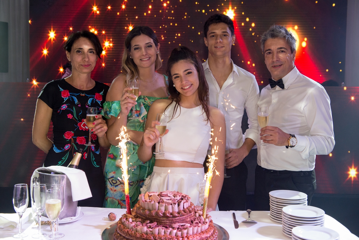 Fotos de la fiesta de quince de Violeta por Diego Delgado Fotógrafo.