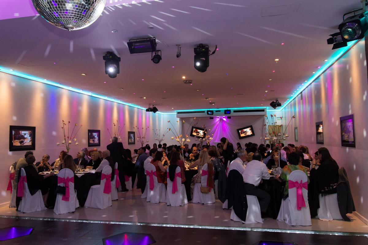 Fotos de la fiesta de quince de Emilia por Diego Delgado Fotógrafo.