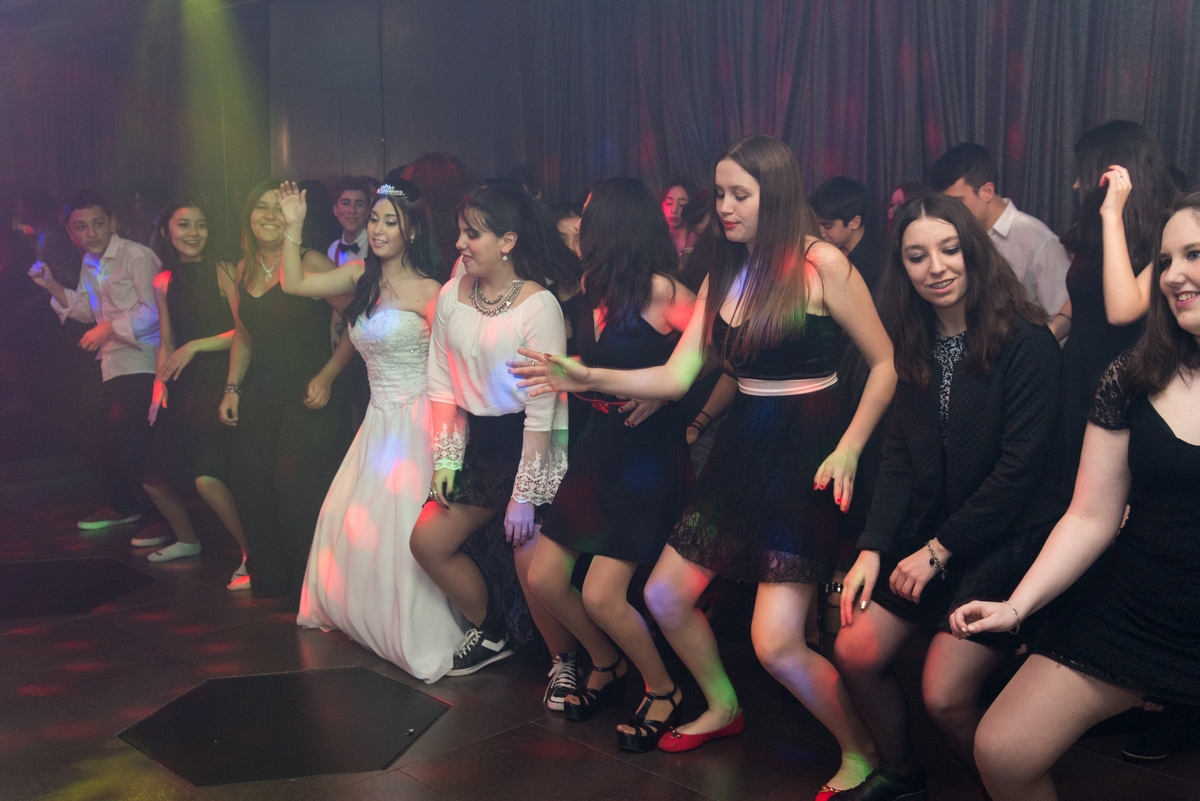 Fotos de la fiesta de quince de Emilia por Diego Delgado Fotógrafo.