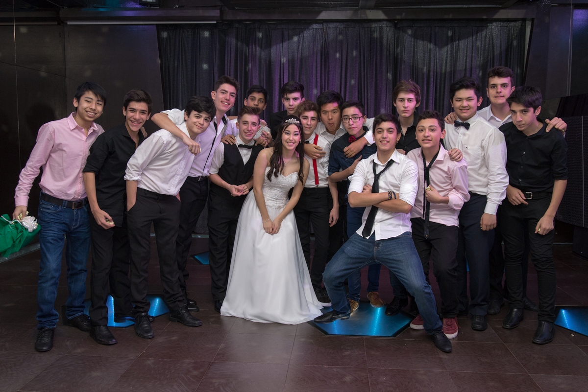 Fotos de la fiesta de quince de Emilia por Diego Delgado Fotógrafo.