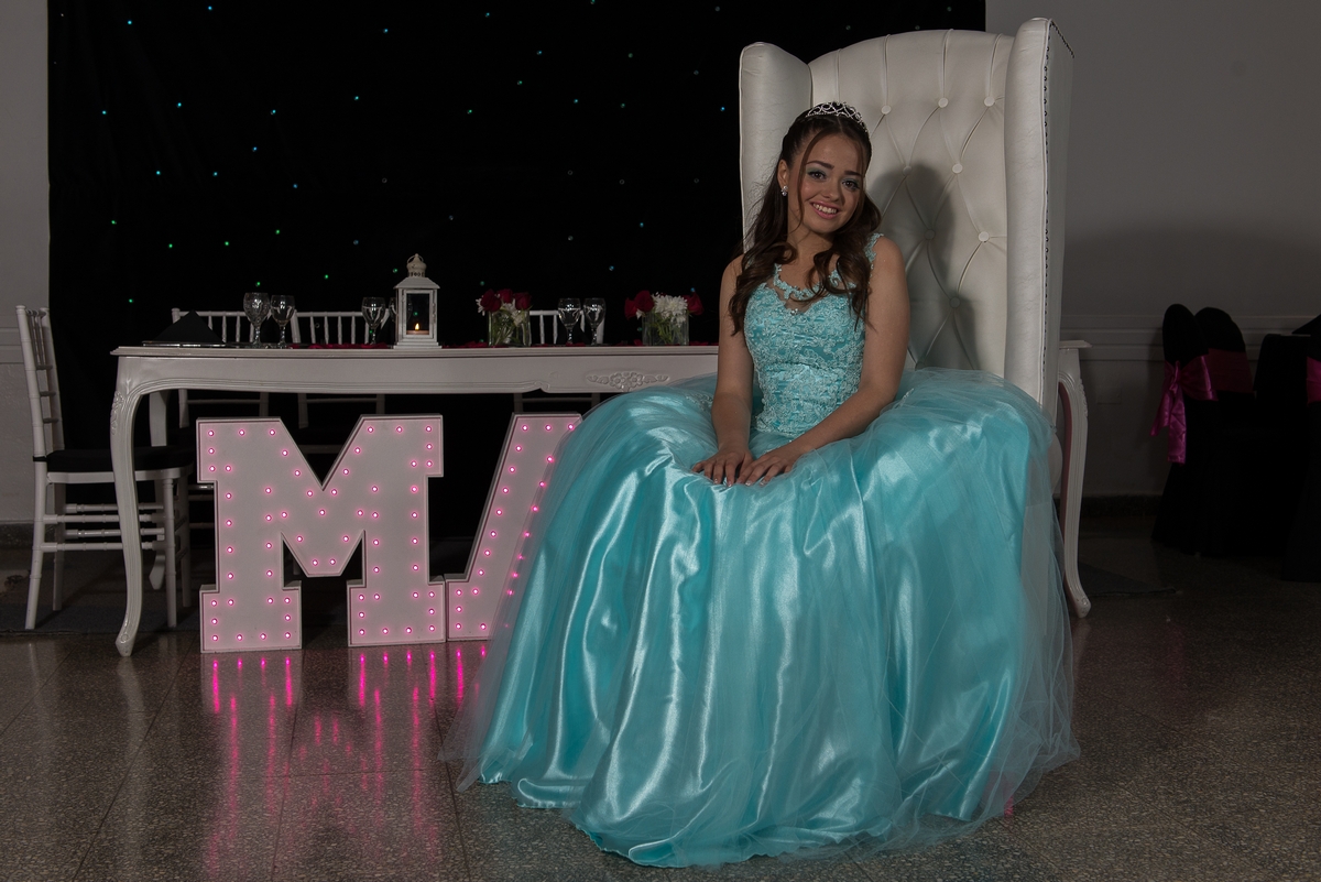 Fotos de la fiesta de quince de Maru por Diego Delgado Fotógrafo